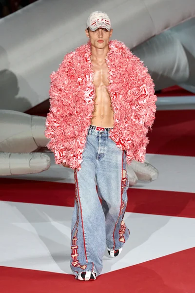 Look 68